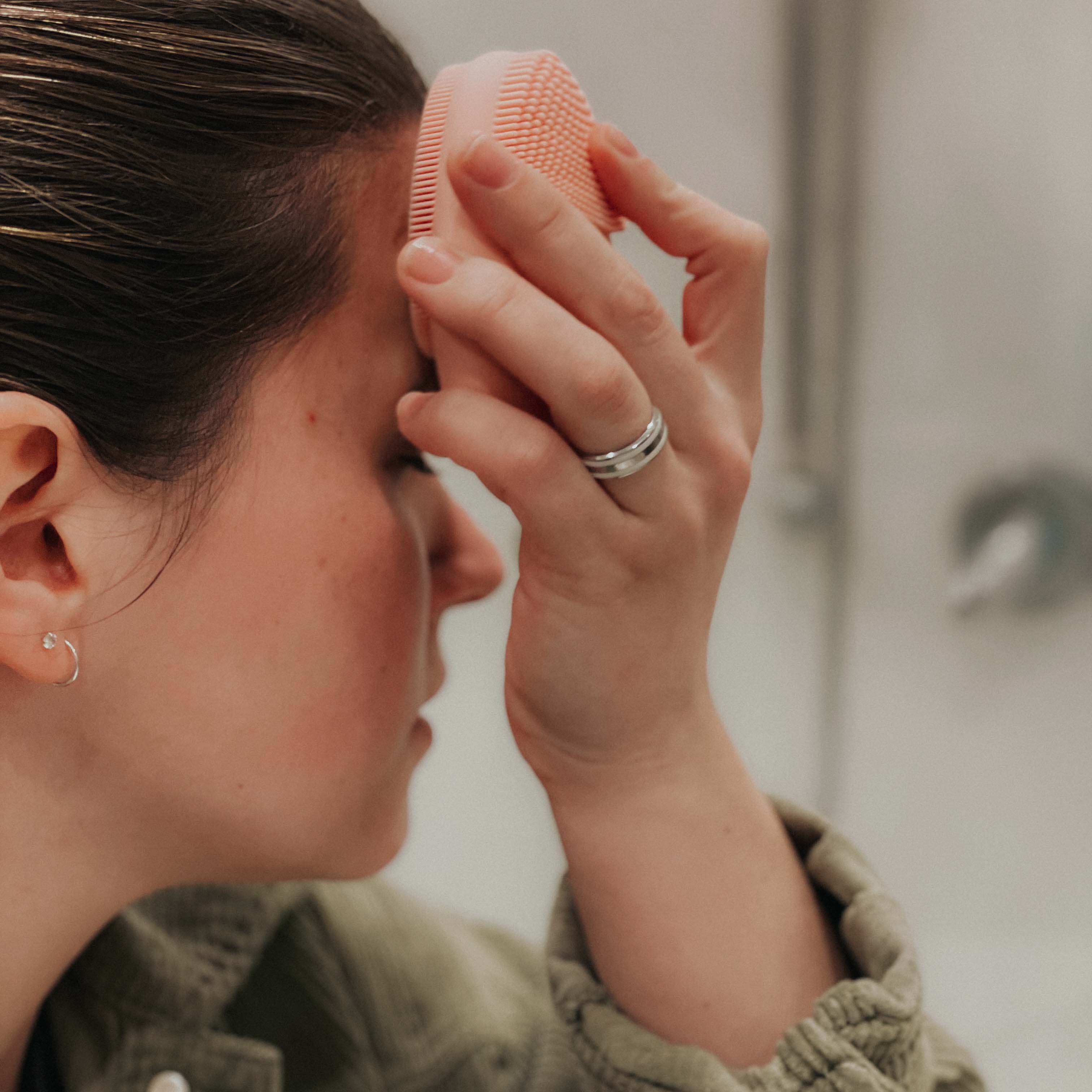 The Cleansing Brush - Blush